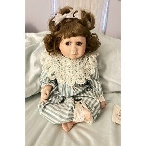 VNTG Ashton Drake Daphne Porcelain Doll Jan Goodyear LE 856/1500 Signed